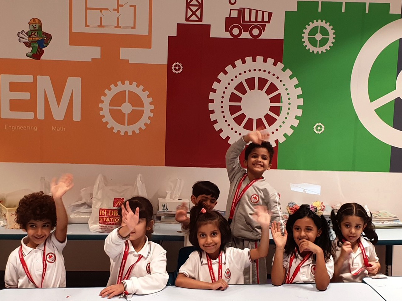 Grade 1 students went on an enriching field trip to Engineering for Kids, October 2019